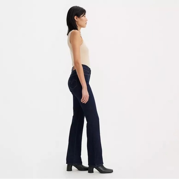 NWT Levi’s Classic Bootcut Mid Rise Jeans - Picture 2 of 5